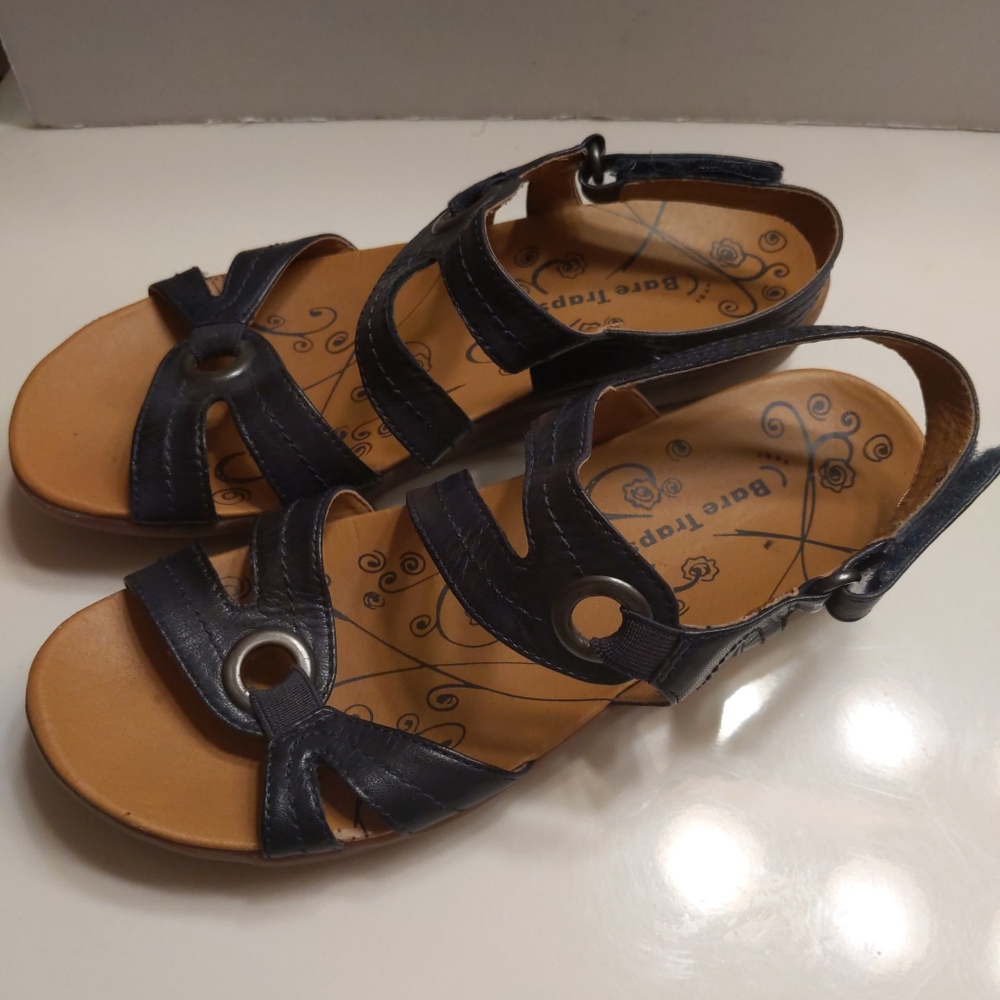 Bare Traps Navy Leather Strappy Sandals, Size 7